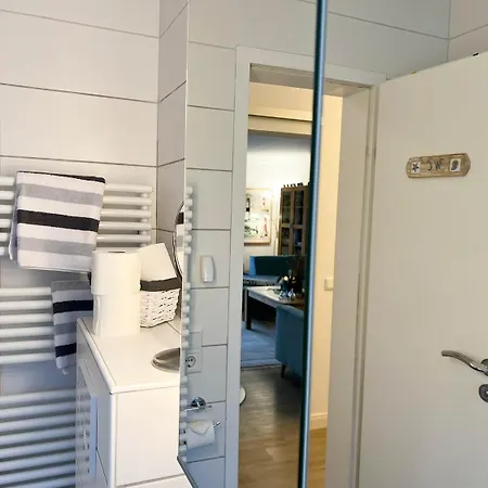 Blaue Erdgeschoss Apartman *